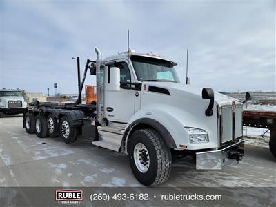 2023 Kenworth T880