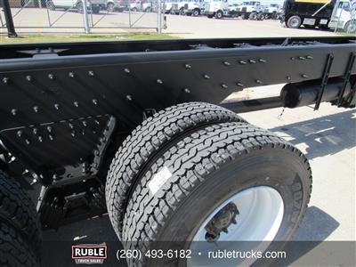 2016 Peterbilt 365 6x6