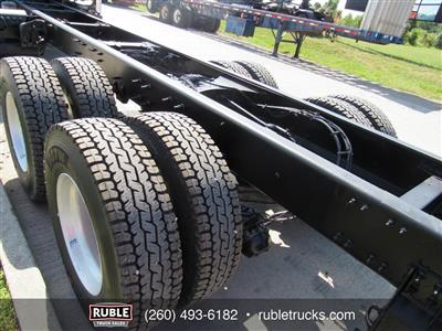 2013 Mack GU713