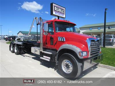 2020 Mack GR64F