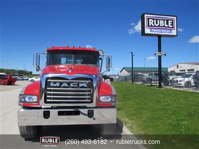2020 Mack GR64F