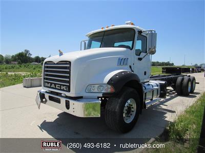 2013 Mack GU813