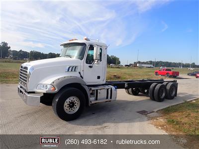 2013 Mack GU813