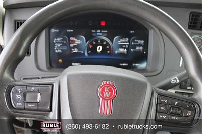 2023 Kenworth T880