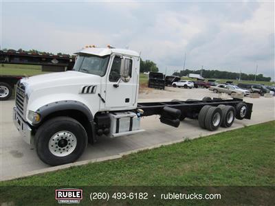 2015 Mack GU713