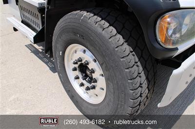 2014 Mack GU713