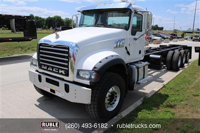 2014 Mack GU713