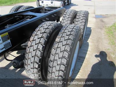 2005 Mack CV713