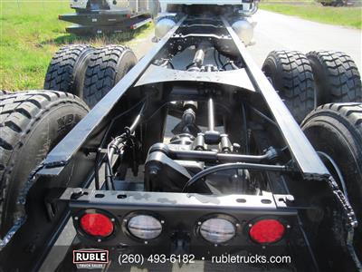 2005 Mack CV713