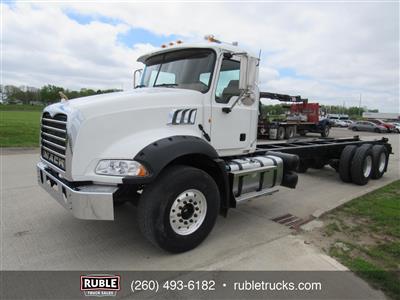 2013 Mack GU813