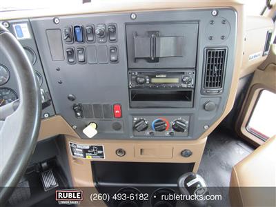 2013 Mack GU813