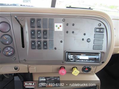 2005 Mack CV713