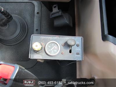 2005 Mack CV713