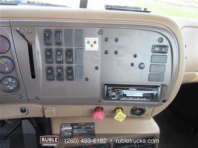 2005 Mack CV713