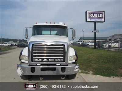 2012 Mack GU813
