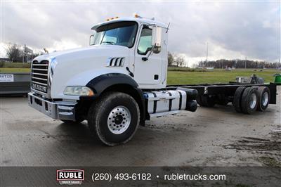 2013 Mack GU813