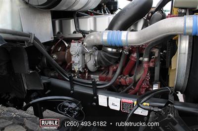 2013 Mack GU813
