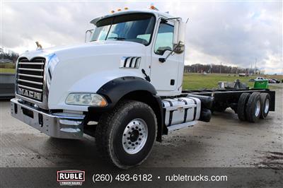 2013 Mack GU813