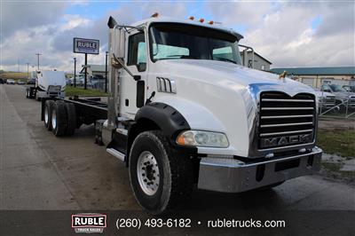 2013 Mack GU813