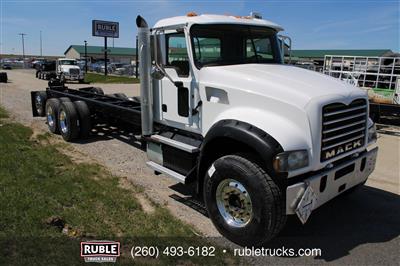 2013 Mack GU713