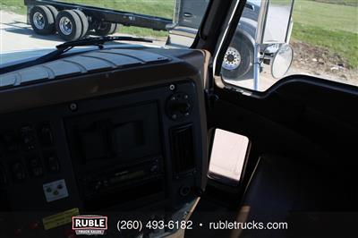 2013 Mack GU713