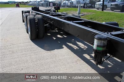 2013 Mack GU713
