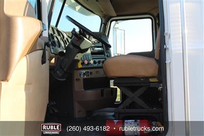 2013 Mack GU813