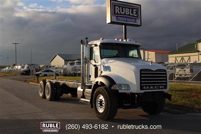 2013 Mack GU813