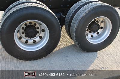2013 Mack GU813