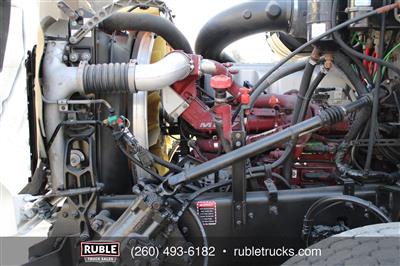 2013 Mack GU813