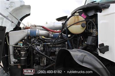 2006 Mack CV713