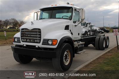 2005 Mack CV713
