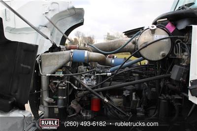 2005 Mack CV713
