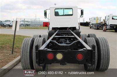 2005 Mack CV713