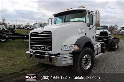 2013 Mack GU813