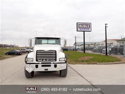 2013 Mack GU713
