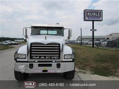 2013 Mack GU713