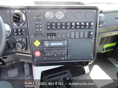 2025 Autocar DC64