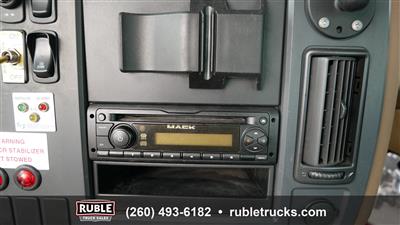 2012 Mack GU813