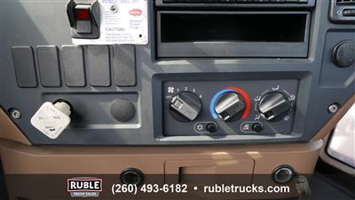 2013 Mack GU813