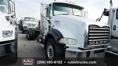 2013 Mack GU813