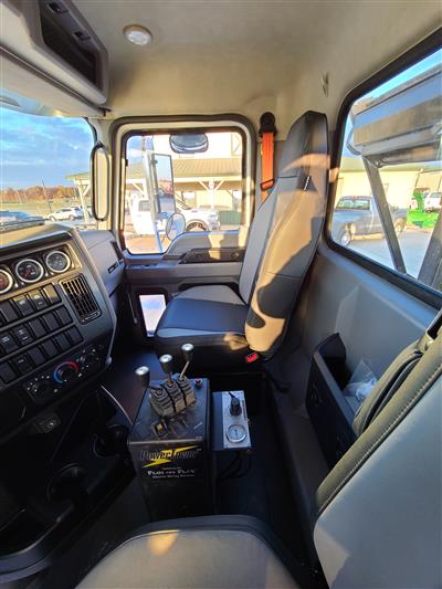2023 Mack GR64B