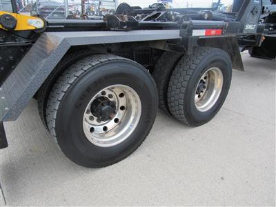2025 Peterbilt 567