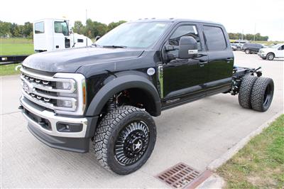 2027 Ford F-550 Lariat