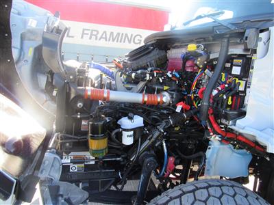 2027 Peterbilt 548
