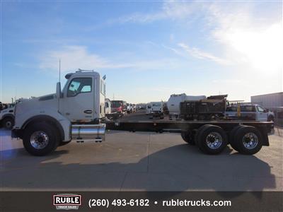 2027 Kenworth T880