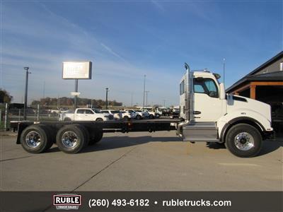 2027 Kenworth T880