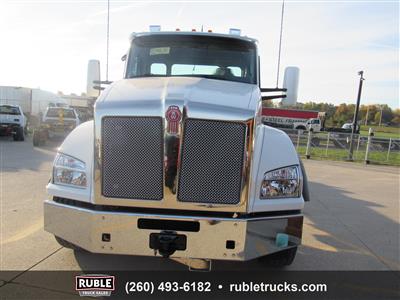 2027 Kenworth T880