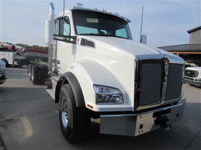 2027 Kenworth T880