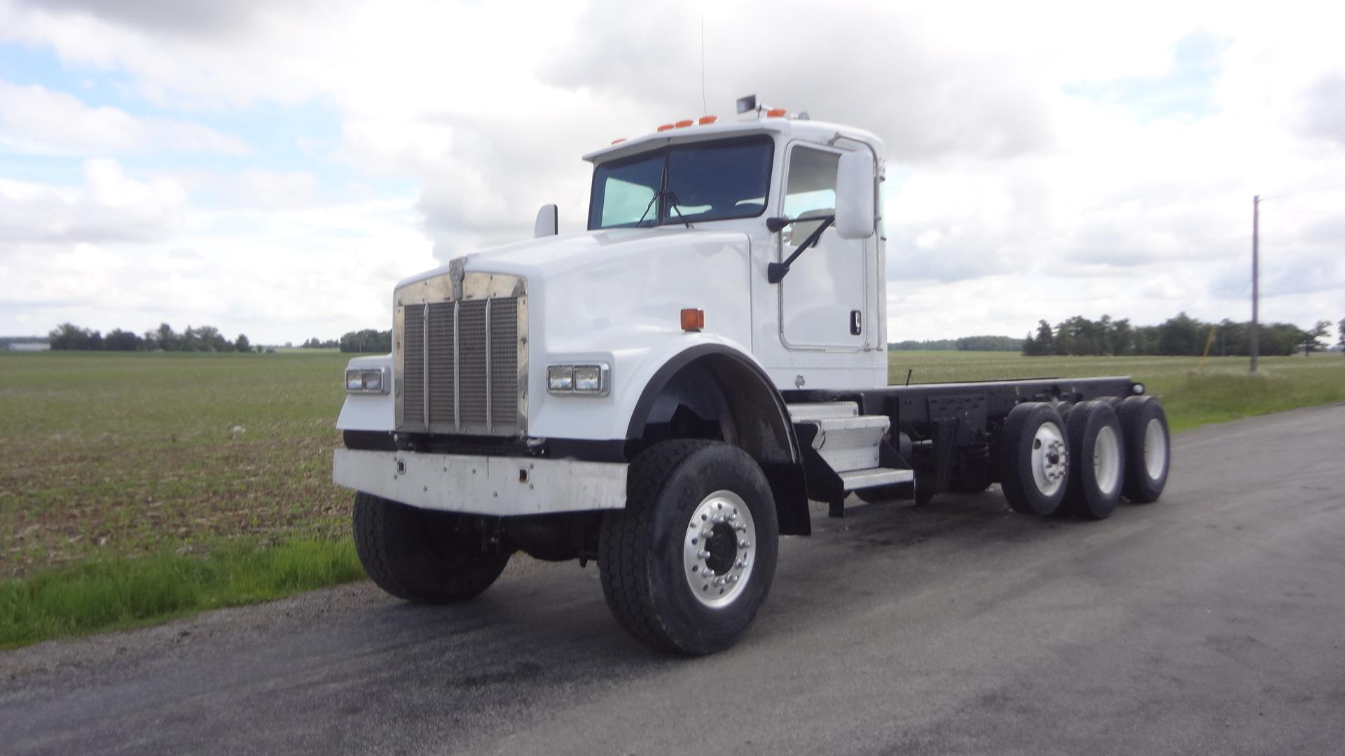 2000 Kenworth W900B 6x6